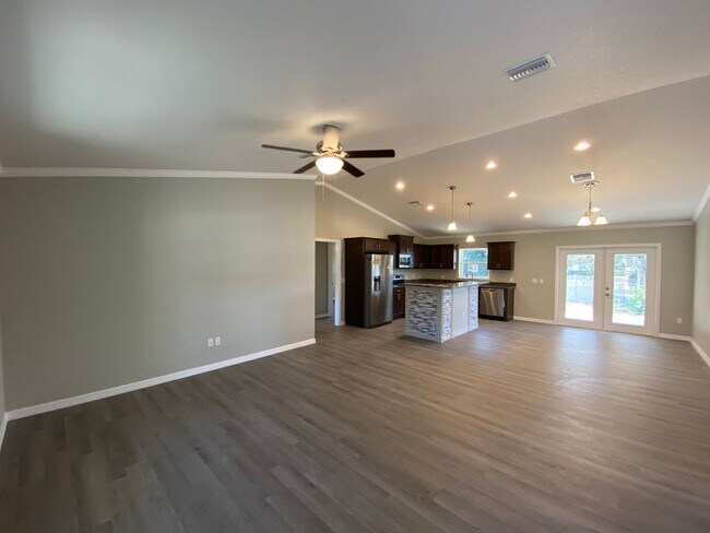 Photo - 10 Hemlock Cir Ct