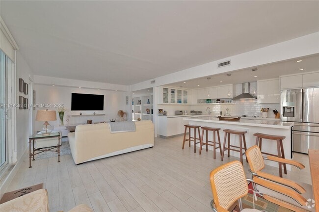Building Photo - 101 Crandon Blvd Unit 480 Rental
