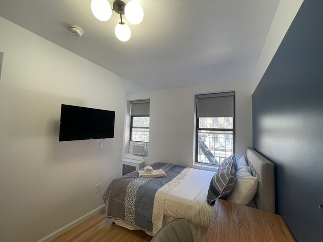 Photo - 230 Sullivan St