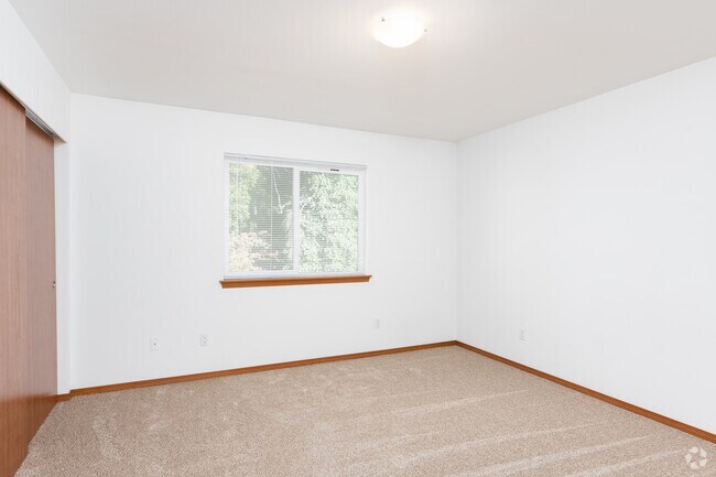 2BD, 2.5BA - 1,300SF