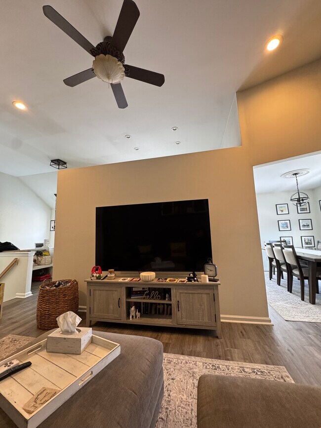 Photo - 80 Williamson Ct