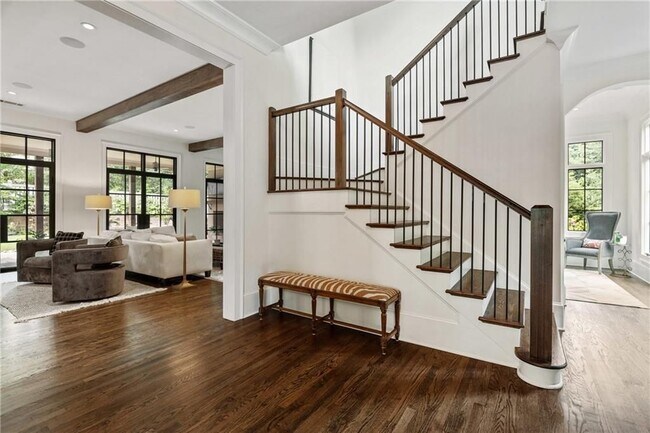 Photo - 779 Greenview Ave NE