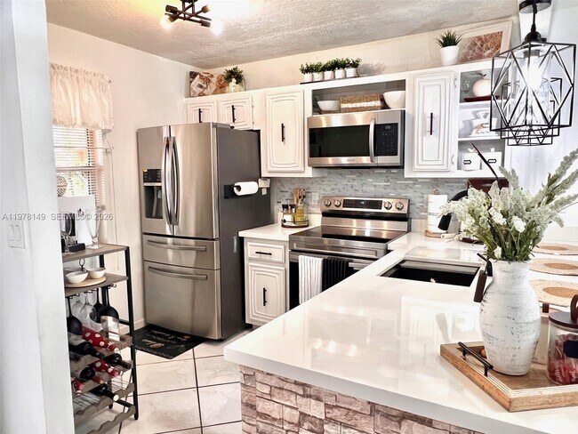 Photo - 2811 Somerset Dr Unit 211