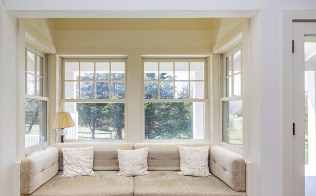 Photo - 27 Horseshoe Dr N