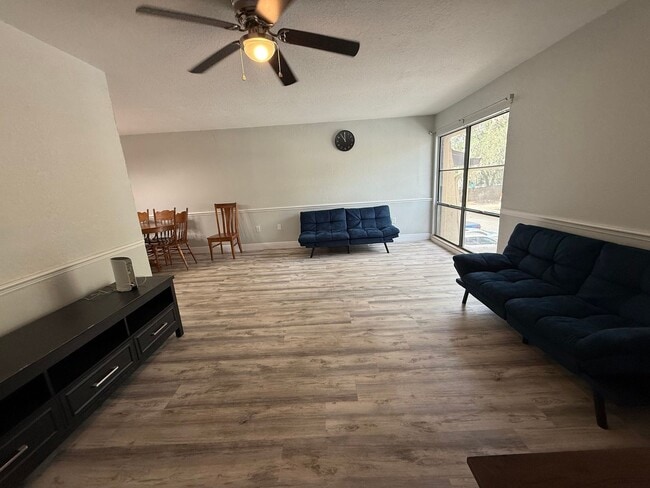 Photo - 2811 SW Archer Rd