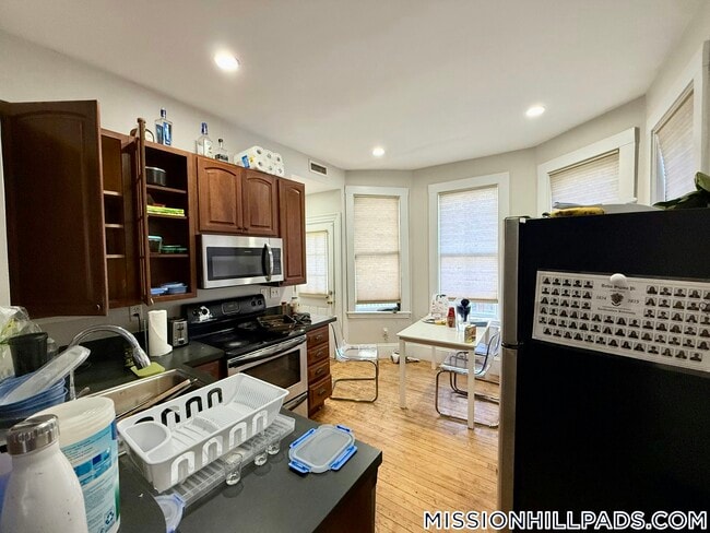 Photo - 126 Calumet St Unit 2