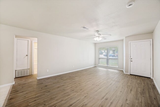 Photo - NEWLY-REMODELED 3-BEDROOM HOME IN HERITAGE SUBDIVISION