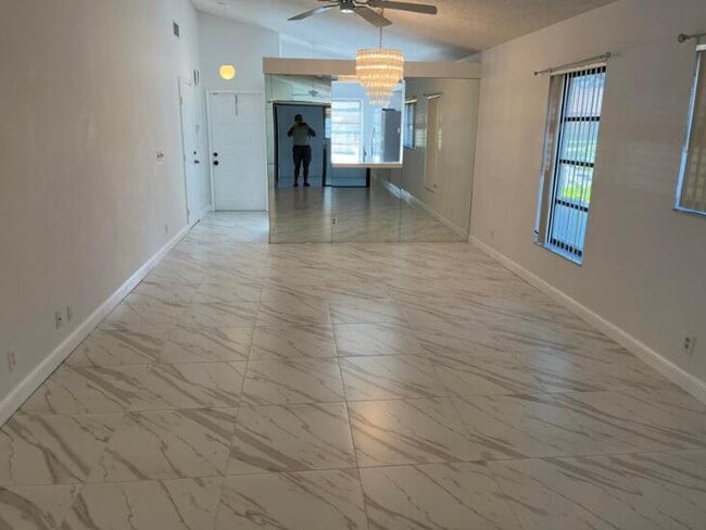 Photo - 8107 Windgate Dr