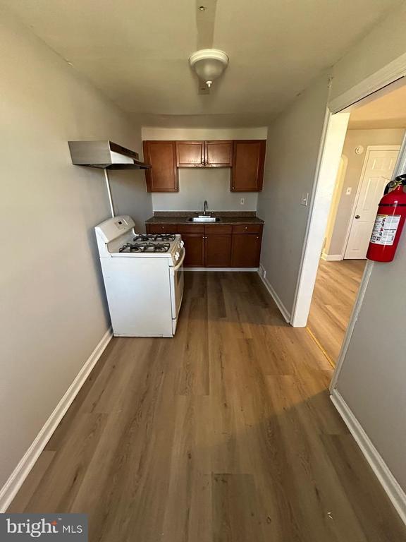 Photo - 330 W 21st St