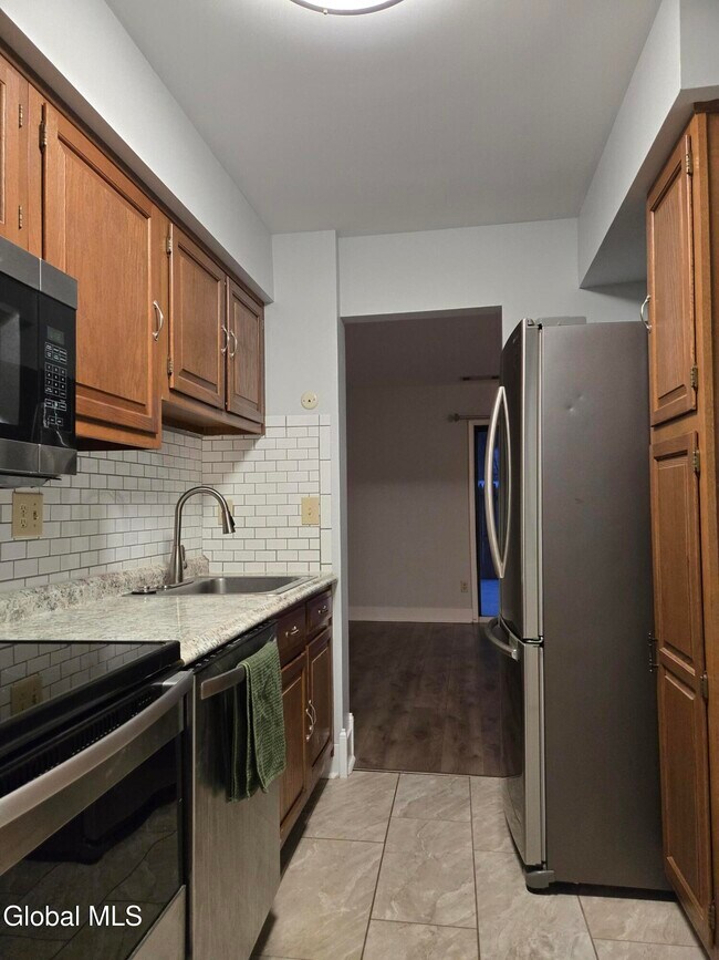 Photo - 93 Ridgewood Terrace