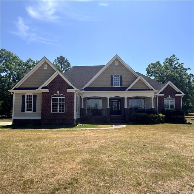 Building Photo - 3686 Linden Rd