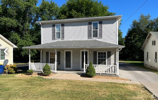 Building Photo - 1207 Smallhouse Rd Unit B