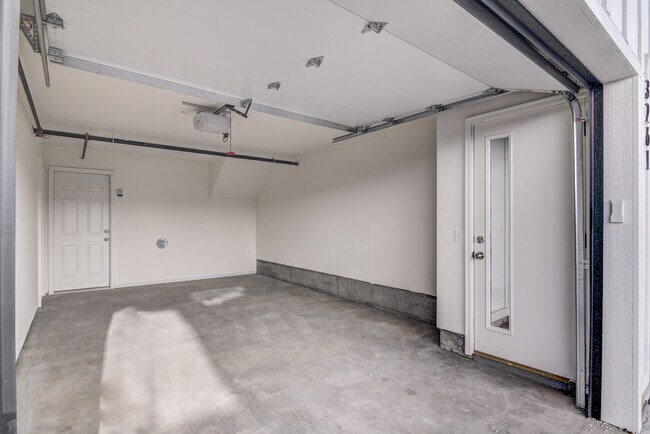 Photo - 3237 Fairfax St Townhome