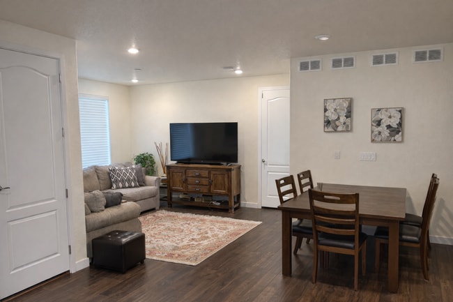 Photo - 6971 Hyland Hills St