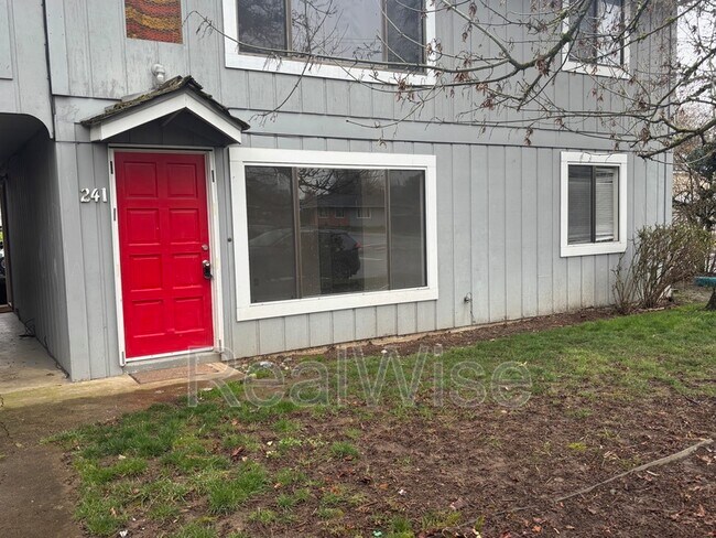 Photo - 241 Rose Ave