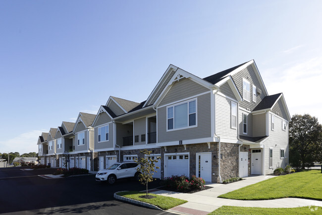 Building Photo - Woodmont Valley at Lower Macungie Rental