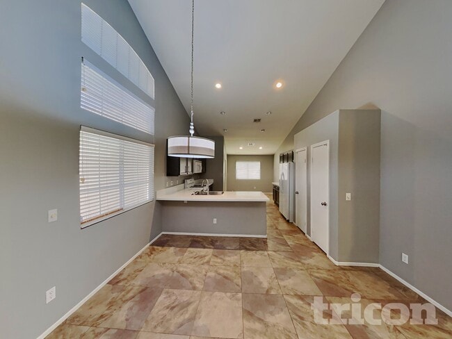 Photo - 2030 Maui Surf Ave