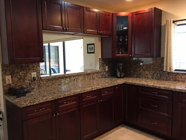 Photo - 745 Juniper Pl