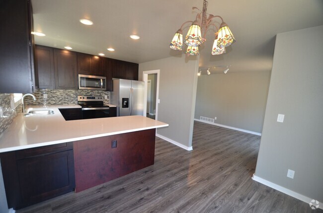 Building Photo - 1194 CR 6 Unit Upstairs Rental
