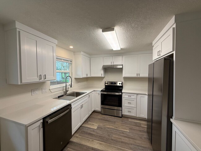 Photo - *REDUCED RENT* Beautifully Remodeled 4-Bedroom Home Backing to Park – Desirable Keizer Neighborhood