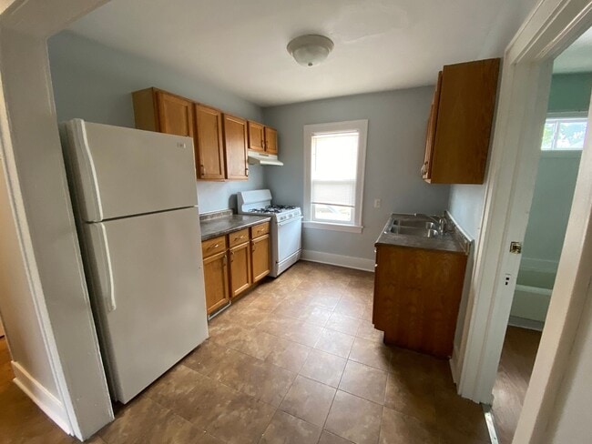 Photo - 998 Butterworth St SW Unit Apt 2