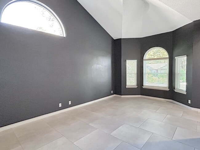 Photo - Updated Gem Near Thousand Oaks