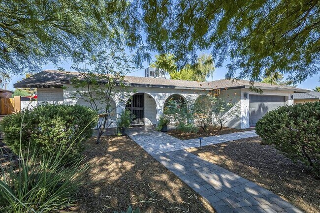 10610 N 35th St - 10610 N 35th St House