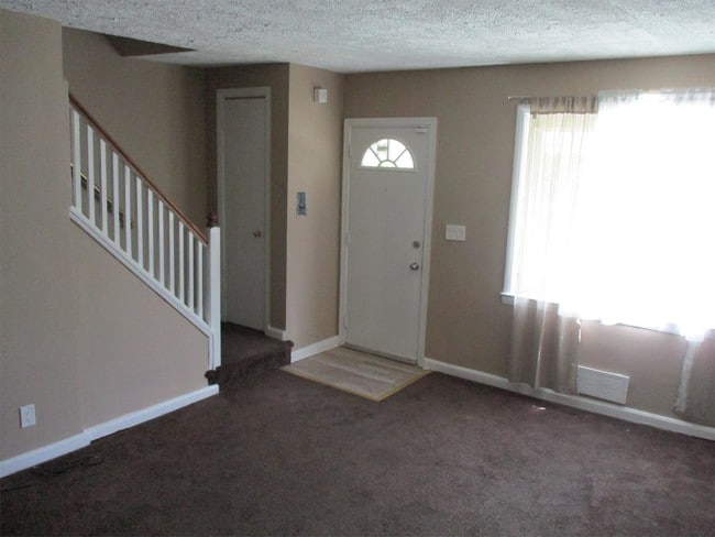 Photo - 4404 Mountview Rd