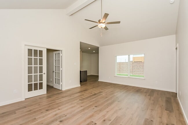 Photo - 1513 Harvester Dr