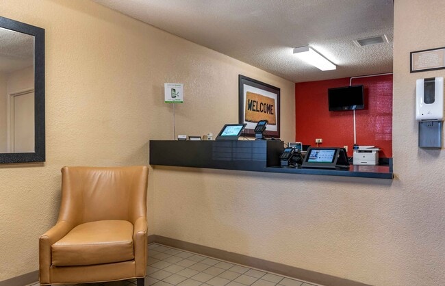 Furnished Studio-Lexington - Nicholasville Road