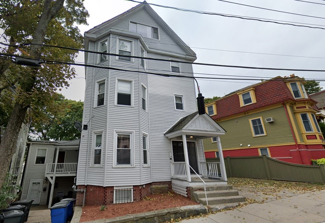 Building Photo - 87 Sheridan St Unit 5 Rental
