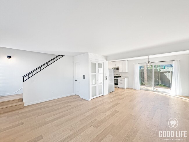 Photo - Modern Coastal Living in Solana Beach