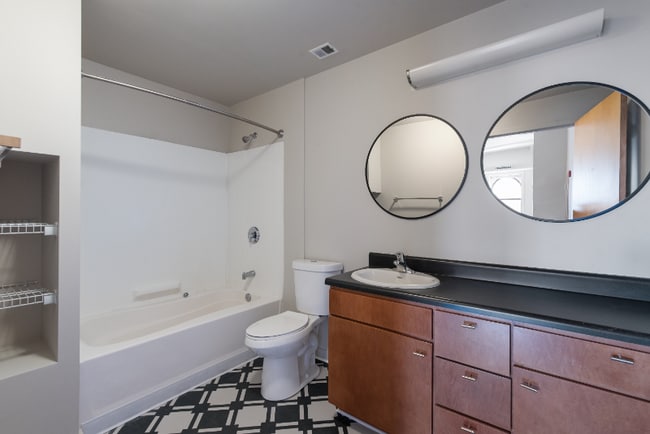 Photo - 1006 Olive St Unidad 503