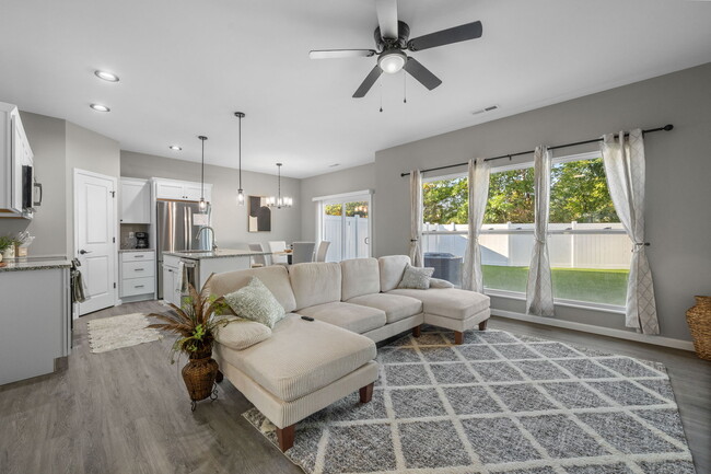 Photo - 209 A Jimmy H Dr