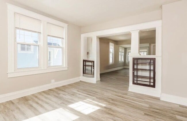 Photo - 1316 44th St