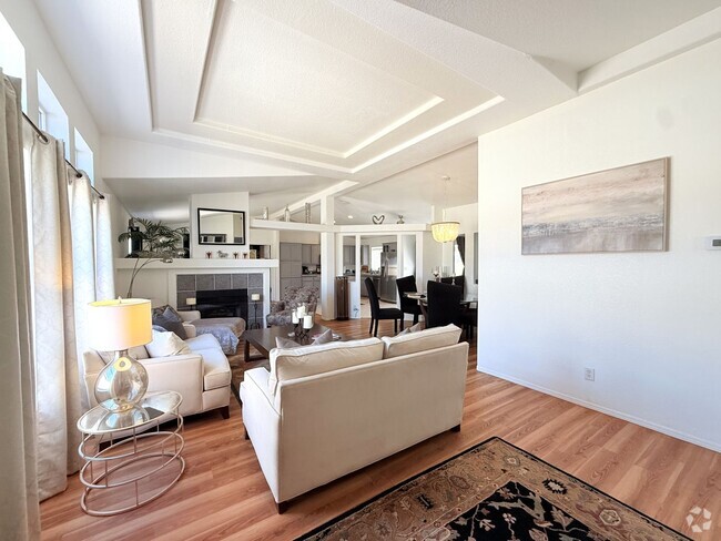 Building Photo - AVAILABLE NOW! 3 Bed / 2 Bath Condo in 55+...