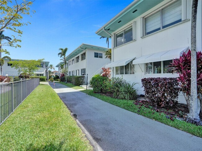 Photo - 180 Isle of Venice Dr Unit 121