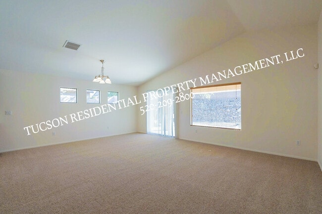 Photo - 369 W Woodward St