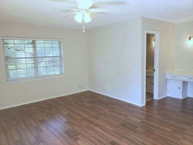 Photo - 3 Bedroom Steps from Rudman Trail & Souths...