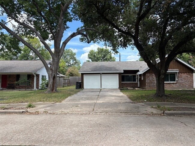Photo - 7122 Sharpcrest St