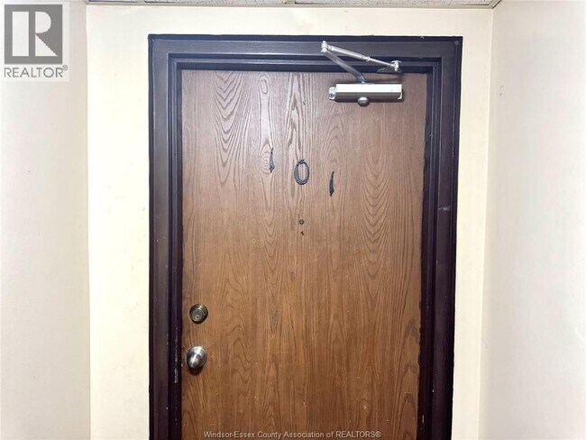 Photo - 2565 Lauzon Rd Unit 101