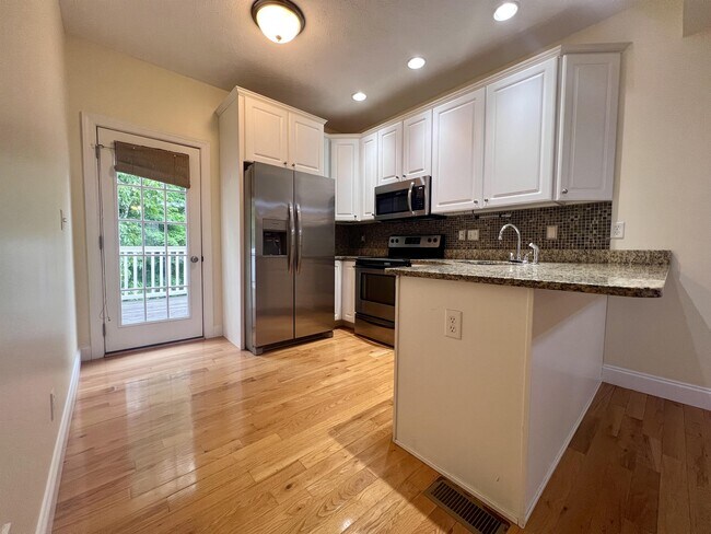 Photo - 304 Villa View Dr