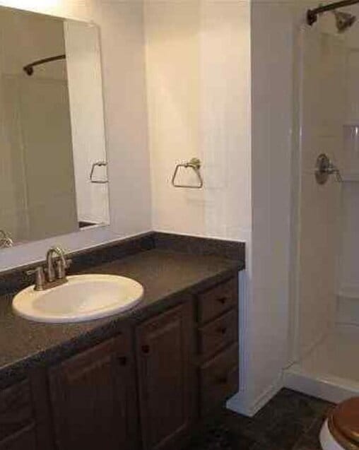 Building Photo - 3-Bedroom, 2.5-Bath Duplex Near Campus and Downtown Moscow