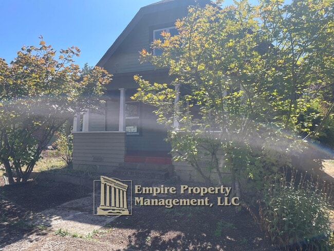 Photo - 1764 W 9th Pl