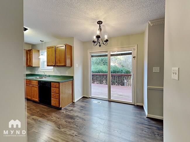 Photo - 2024 Julian Ln