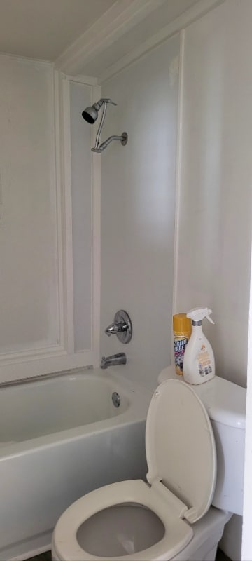 Photo - 205-437 Holt Ave