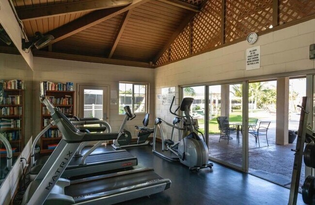 Photo - 2BR/2BA + Loft Condo at Villas at Kenolio – Vaulted Ceilings & Upgraded Interior