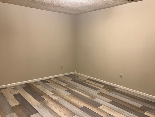 Photo - 121 Corban Ave SE Unit 2