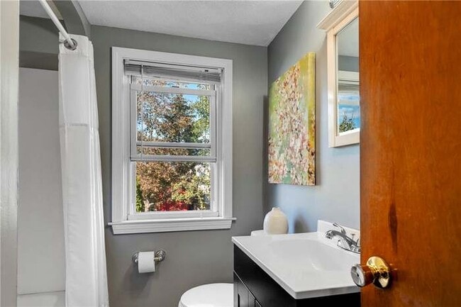 Photo - 10 Maplewood Dr