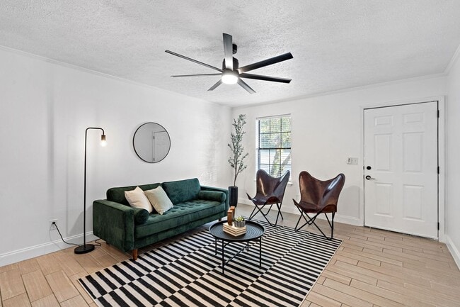 Photo - Fully renovated condo in Hendersonville